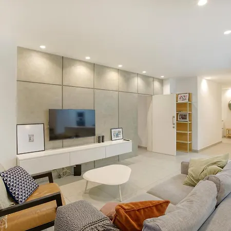 Oasis: With Breathtaking View W/parking By 360 Estates Sliema