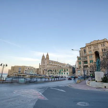 Oasis: With Breathtaking View W/parking By 360 Estates