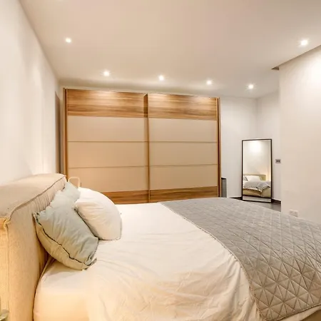 公寓 Oasis: With Breathtaking View W/parking By 360 Estates 斯利马